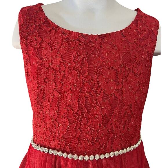 -DRESS GIRLS red lace top dress pearl faux waist band Size 7, by speechless - Picture 3 of 4